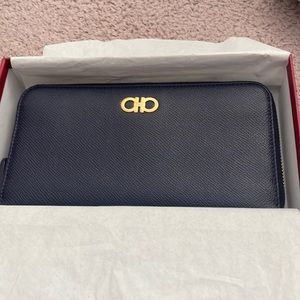 Salvatore Ferragamo blue wallet
